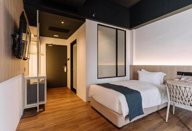 Hotel Impiana By Roxy