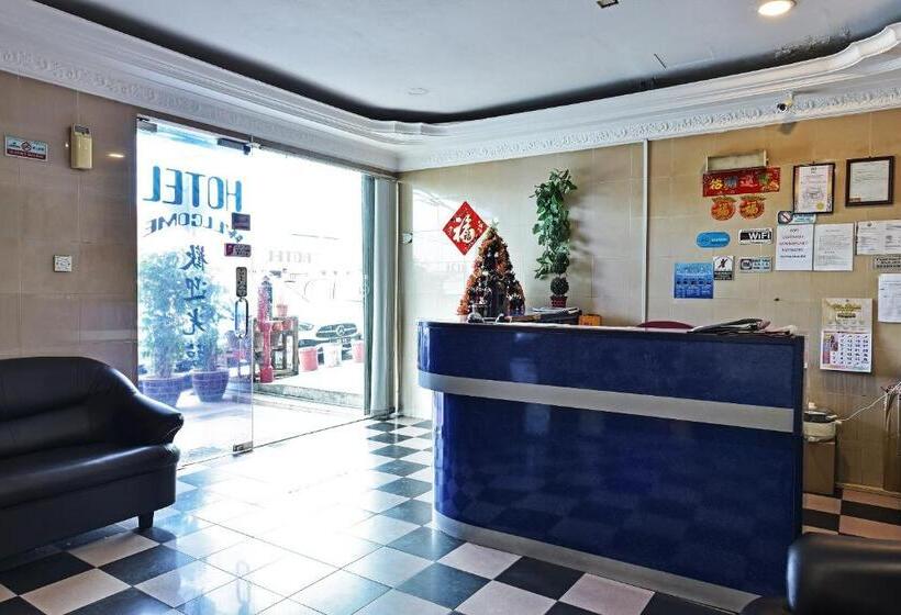 Otel Oyo 90806 Rumah Tumpangan Laut Selatan