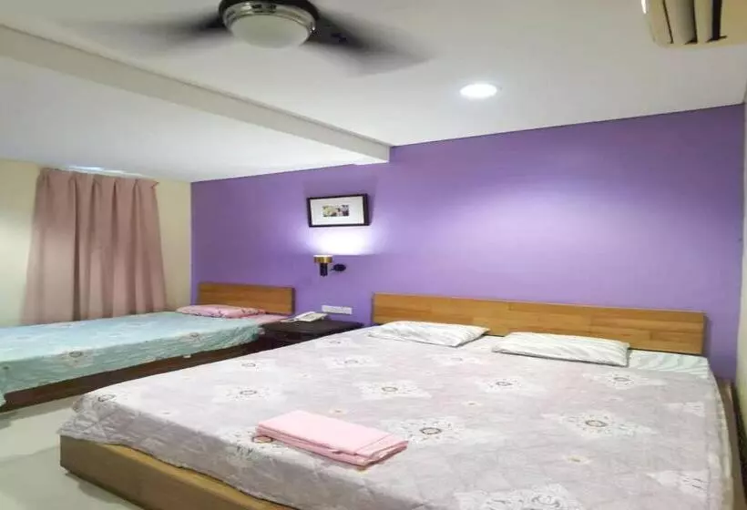 ホテル Oyo 90883 Pavilion Inn