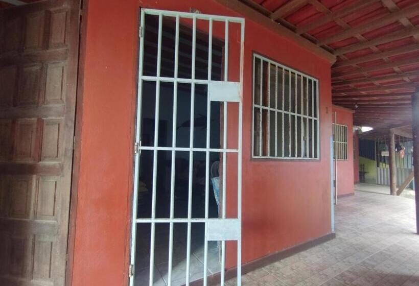 בית מלון כפרי Residencial Ponta De Areia Santos