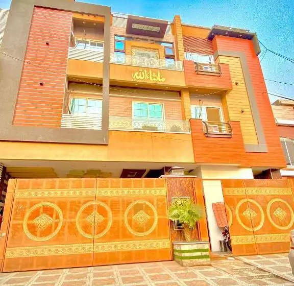 Magnum Girls Hostel