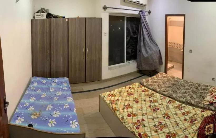 Magnum Girls Hostel