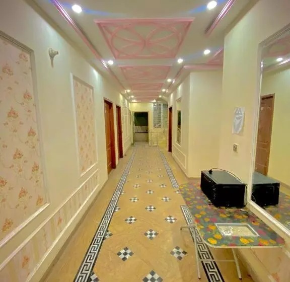 Magnum Girls Hostel