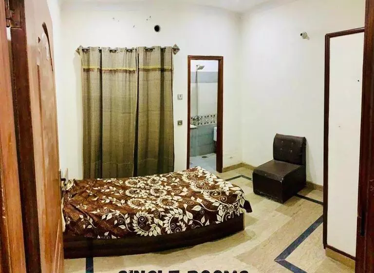 Magnum Girls Hostel