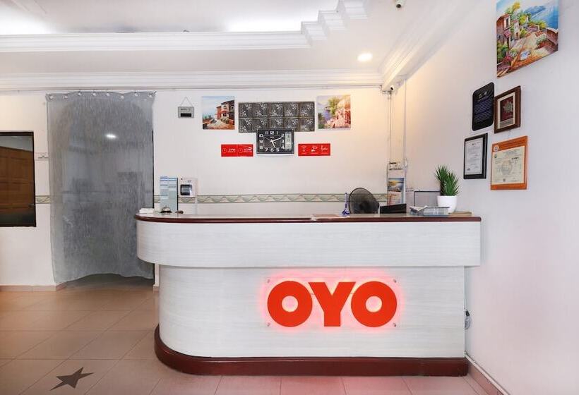 Oyo 90893 Hotel 68 Kampung Lapan