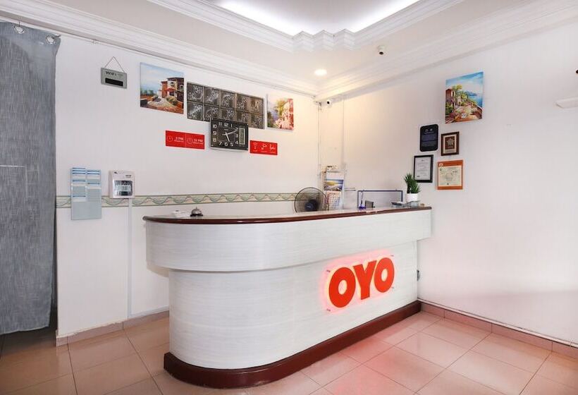 Oyo 90893 Hotel 68 Kampung Lapan