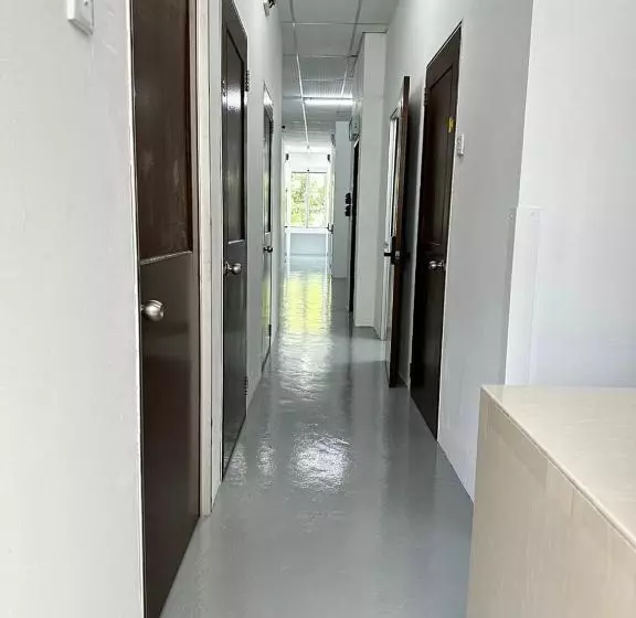 ペンション Jiaxin Dormitory Setia Indah 家馨青年旅宿