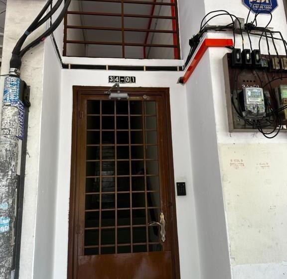 Pensionat Jiaxin Dormitory Setia Indah 家馨青年旅宿