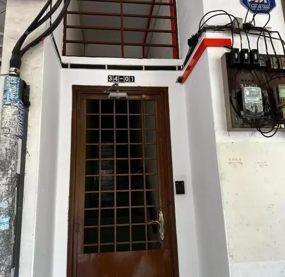 ペンション Jiaxin Dormitory Setia Indah 家馨青年旅宿