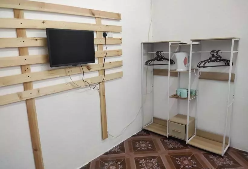 ユースホステル Bulat Cottage