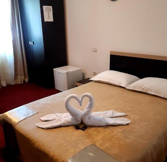 住宿加早餐  Complex Turistic Roua Muntilor Vila 1