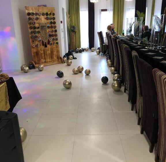 住宿加早餐  Complex Turistic Roua Muntilor Vila 1