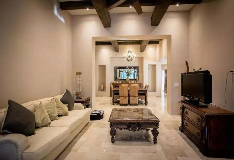 ベッドアンドブレックファースト San Gimignano Club De Golf Las Ventanas