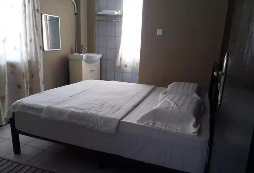 Aamiaismajoitus (B&B) Tabin Lodge Budget Stay