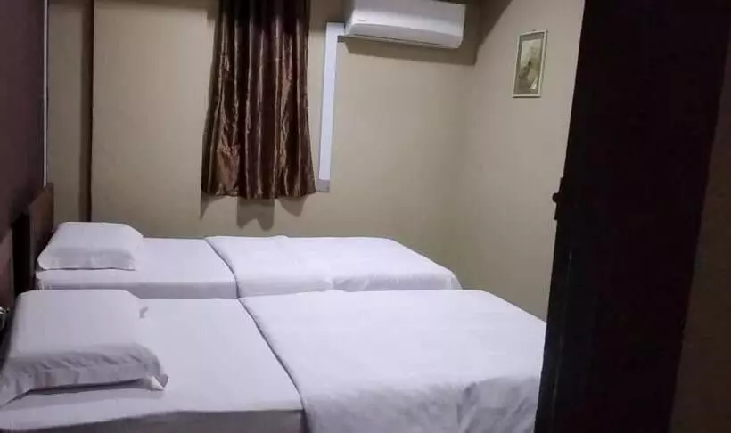 Aamiaismajoitus (B&B) Tabin Lodge Budget Stay