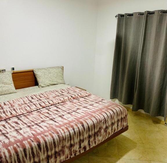 Bed and Breakfast Van Der Salle   Daisy S Garden