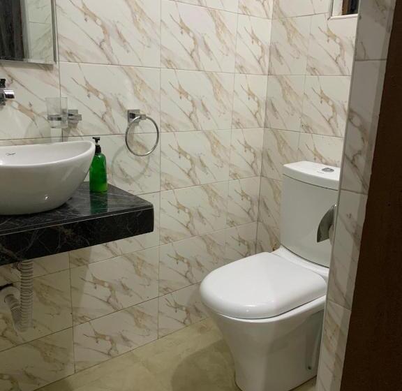 Bed and Breakfast Van Der Salle   Daisy S Garden