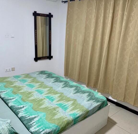 Bed and Breakfast Van Der Salle   Daisy S Garden