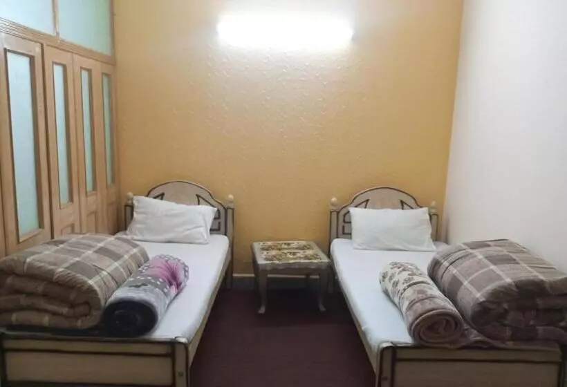 هتل Al Sadiq Guest House