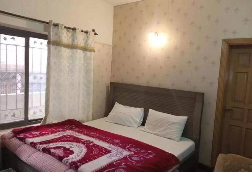 هتل Al Sadiq Guest House