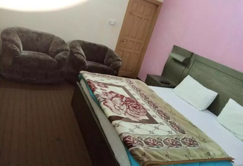 هتل Al Sadiq Guest House