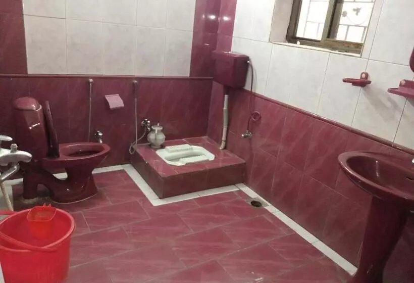 هتل Al Sadiq Guest House