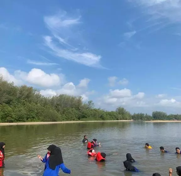 Hotelli Fikri Wetland Guesthouse & Resort