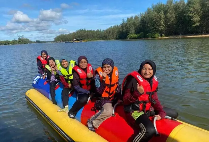 Hotelli Fikri Wetland Guesthouse & Resort