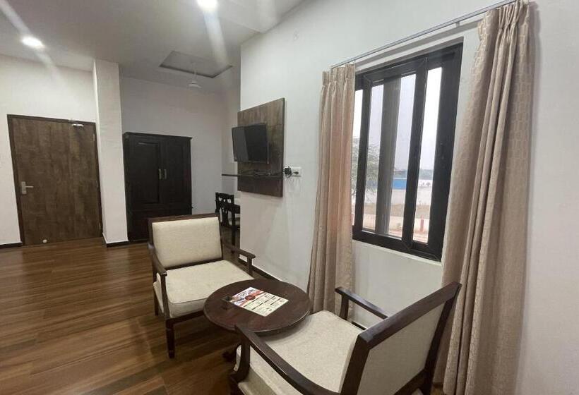 בית מלון כפרי Oyo Golden Tiger Resort