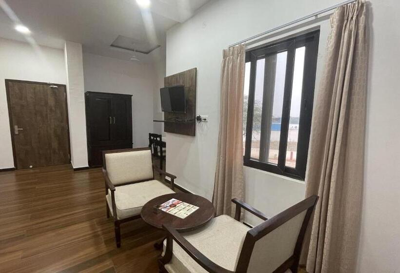 בית מלון כפרי Oyo Golden Tiger Resort