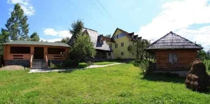 בית מלון כפרי Pensiunea Veselia