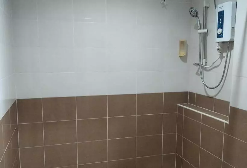 هتل Reintree Lodge