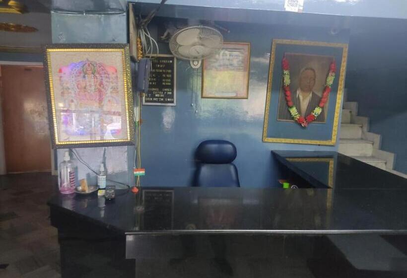 ホテル Shubam Banquet & Restaurant By Wb Inn