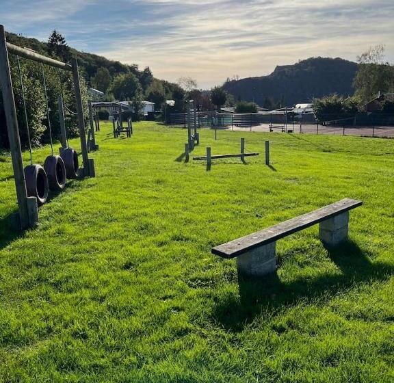 پانسیون Chalet Charmant Monika Avec Piscine