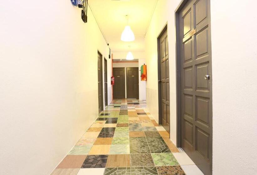 Majatalo Kb Rest Inn Deluxe Queen