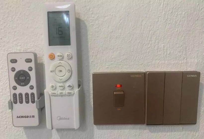 ペンション Queen Room Semi Attached Bathroom Bukit Mertajam Alma Impian