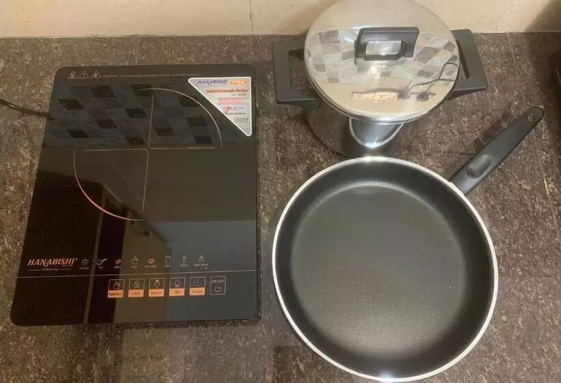 ペンション Queen Room Semi Attached Bathroom Bukit Mertajam Alma Impian