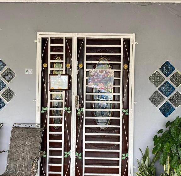 ペンション Teratak Tiga Homestay Padang Besar