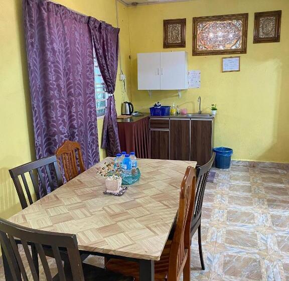 ペンション Teratak Tiga Homestay Padang Besar