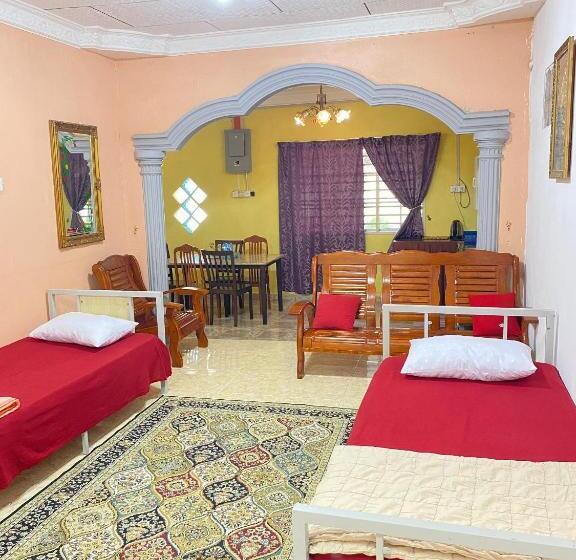 ペンション Teratak Tiga Homestay Padang Besar