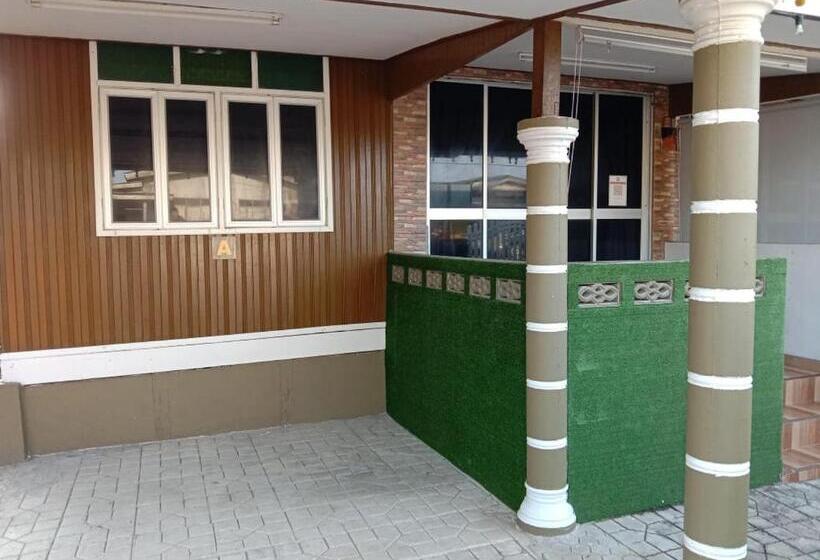 بنسيون Waldan Homestay Pantai Seberang Takir Unit A