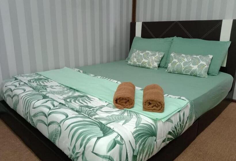بنسيون Waldan Homestay Pantai Seberang Takir Unit A