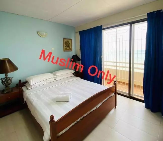 リゾートホテル The Regency Tanjung Tuan Private Unit Homestay Seaview
