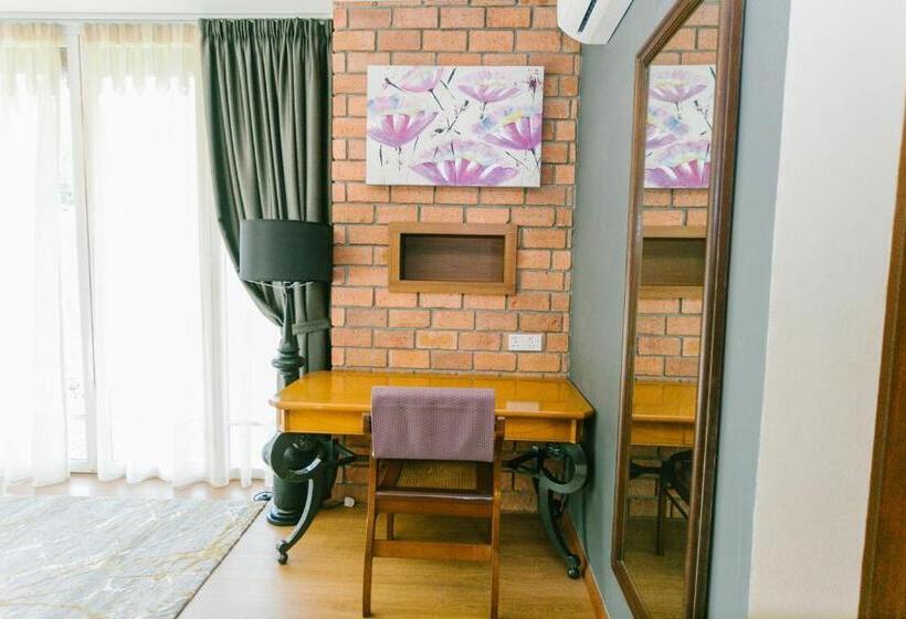 Royale Riviera Resort Private Pool Villas