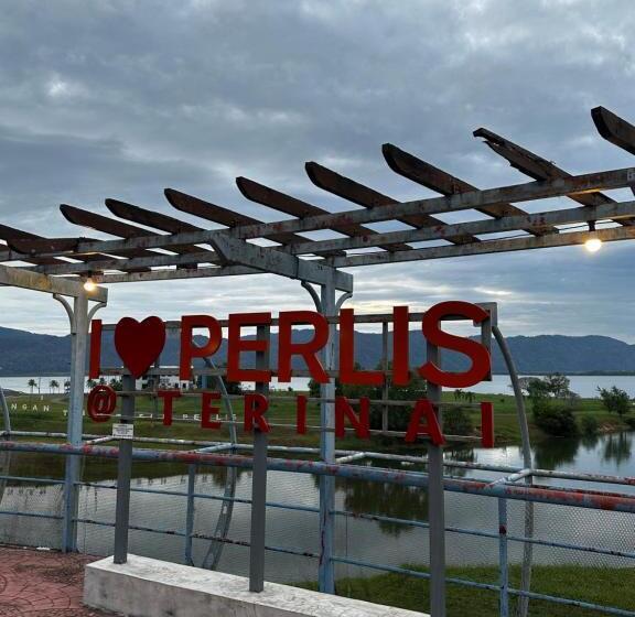 Terinai Tasoh Lake View Resort