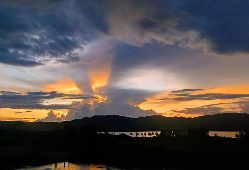 Terinai Tasoh Lake View Resort