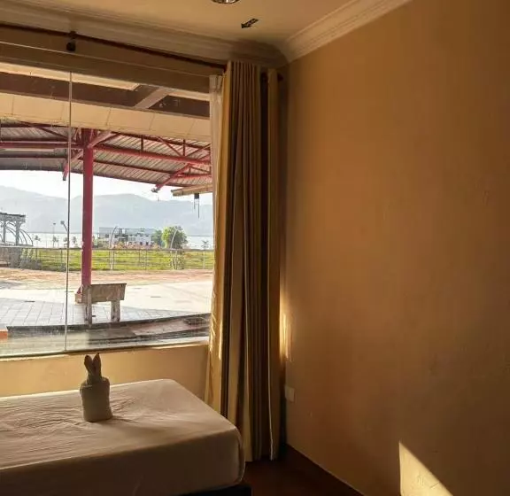 Terinai Tasoh Lake View Resort