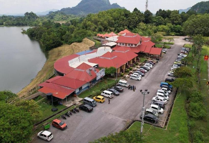 Terinai Tasoh Lake View Resort