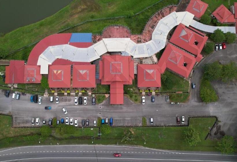 Terinai Tasoh Lake View Resort