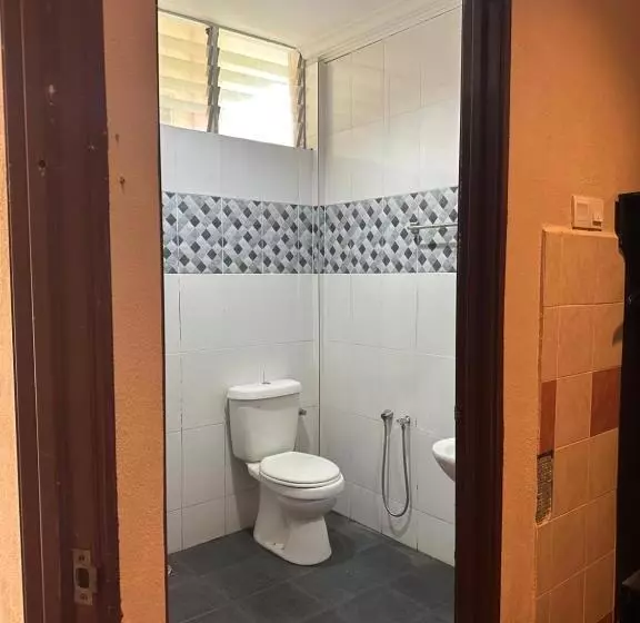 Terinai Tasoh Lake View Resort